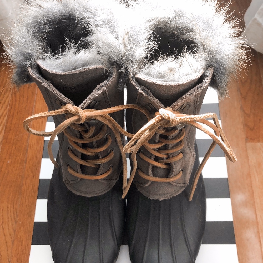 Sperry White Water Duck Boots in Black/Graphite